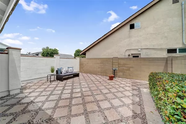 Huntington Beach, CA 92646,21412 Dockside Circle