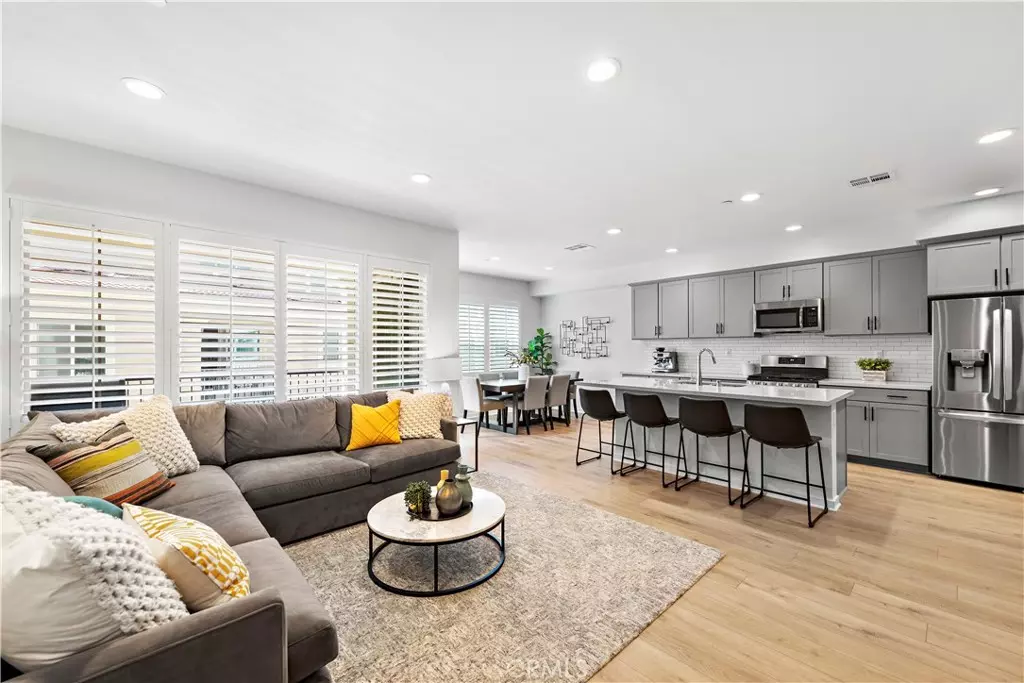 Lake Forest, CA 92610,206 Mountain Sage