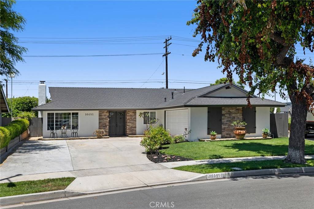 16051 Eagle Lane, Huntington Beach, CA 92649