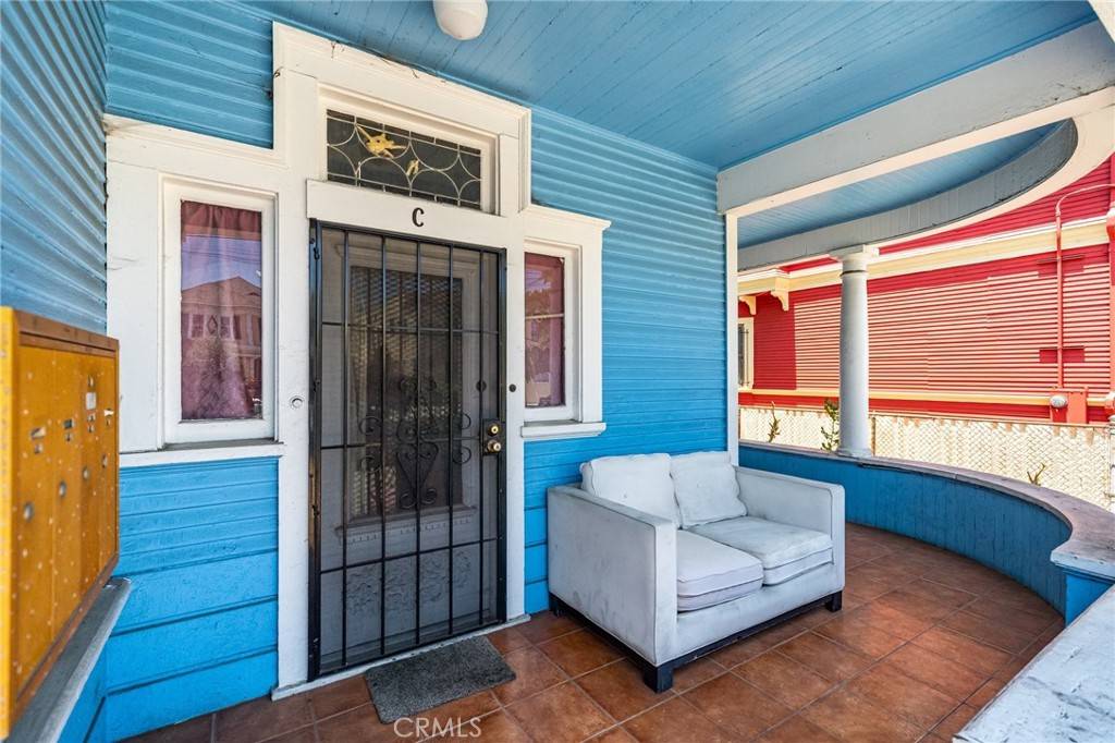 Los Angeles, CA 90015,1429 Constance ST