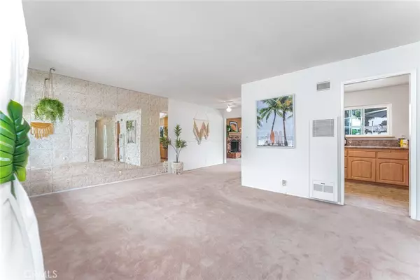Costa Mesa, CA 92627,862 W Wilson ST