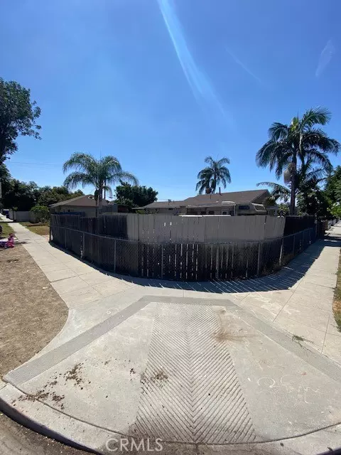 Compton, CA 90221,3708 E Elizabeth ST