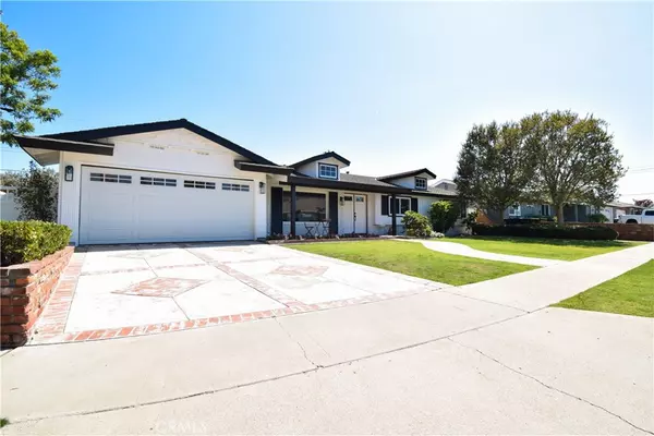 Yorba Linda, CA 92886,17032 Hillwood DR