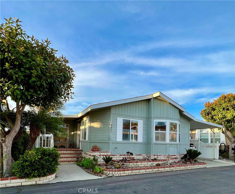 4401 Waimea DR, Huntington Beach, CA 92649