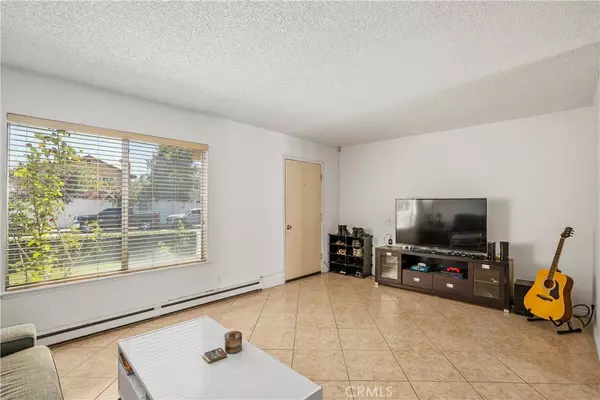 Santa Ana, CA 92707,421 W Alton AVE #B