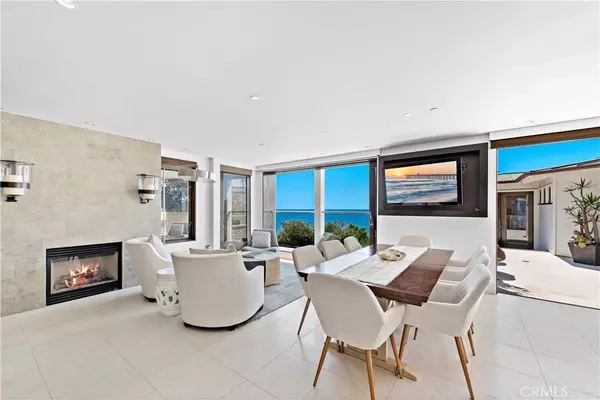Laguna Beach, CA 92651,160 Saint Anns DR #D
