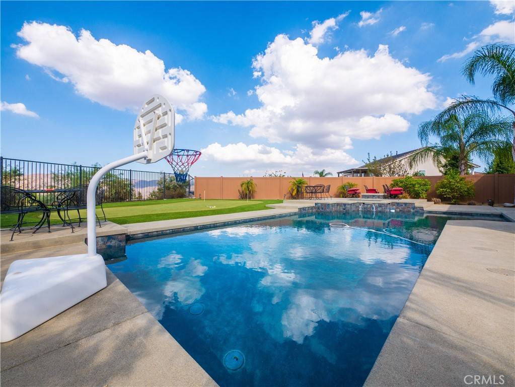 13546 Thunderhead DR, Corona, CA 92883