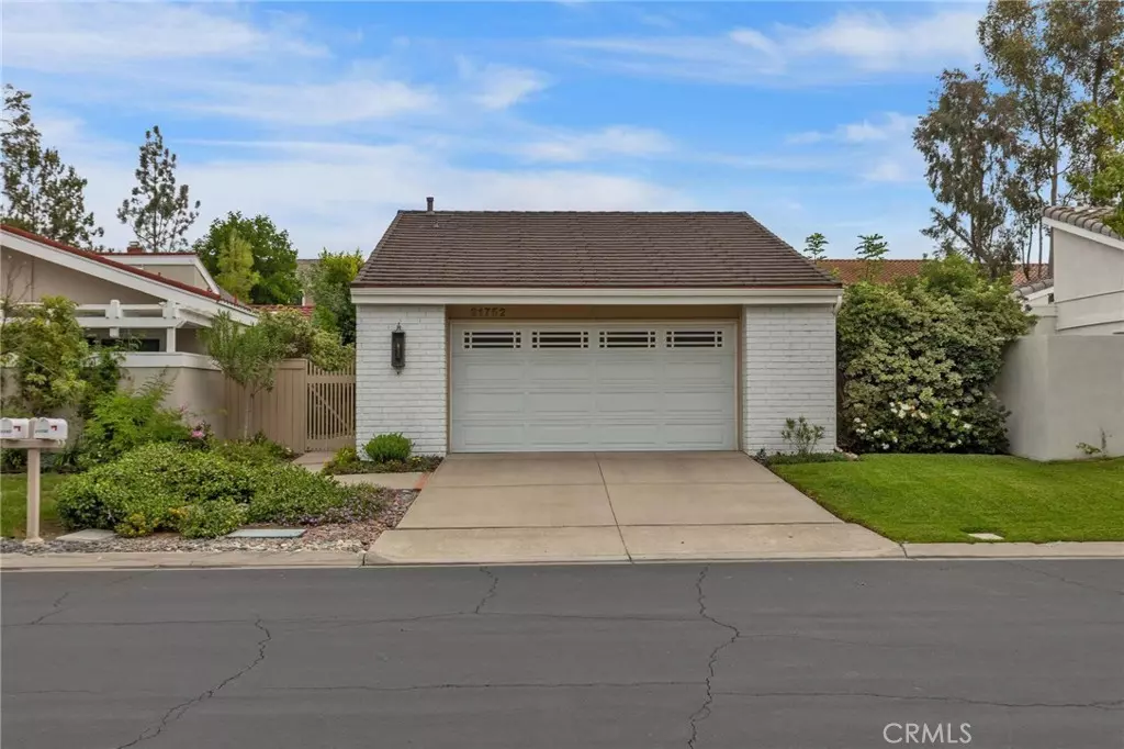 Lake Forest, CA 92630,21752 Northwood Lane