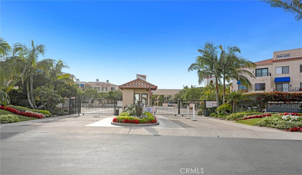 16396 Martin LN #118, Huntington Beach, CA 92649