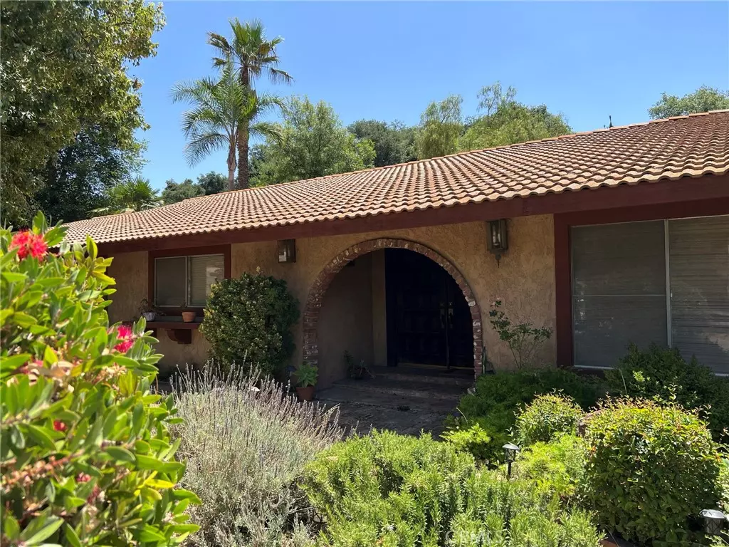 Diamond Bar, CA 91765,23830 Falcons View DR