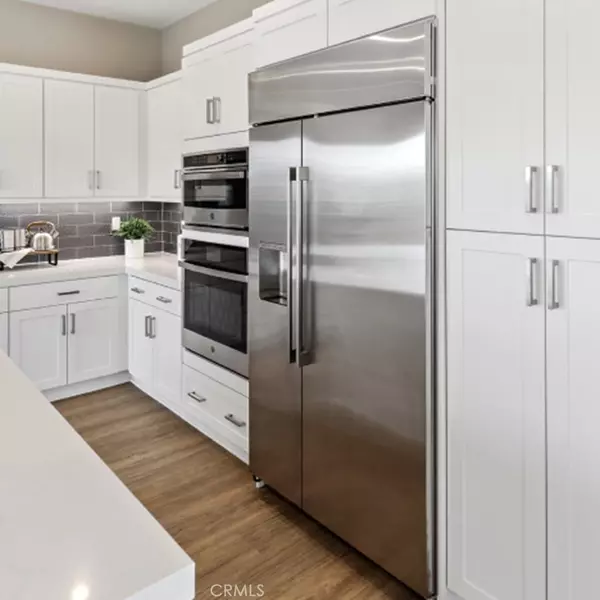 Valencia, CA 91381,27124 Observation CT