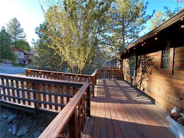 Wrightwood, CA 92397,2290 Lausanne DR