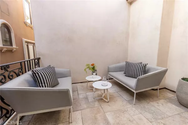 Corona Del Mar, CA 92625,308 Carnation AVE #1/2