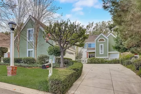 290 S Summertree RD, Anaheim Hills, CA 92807