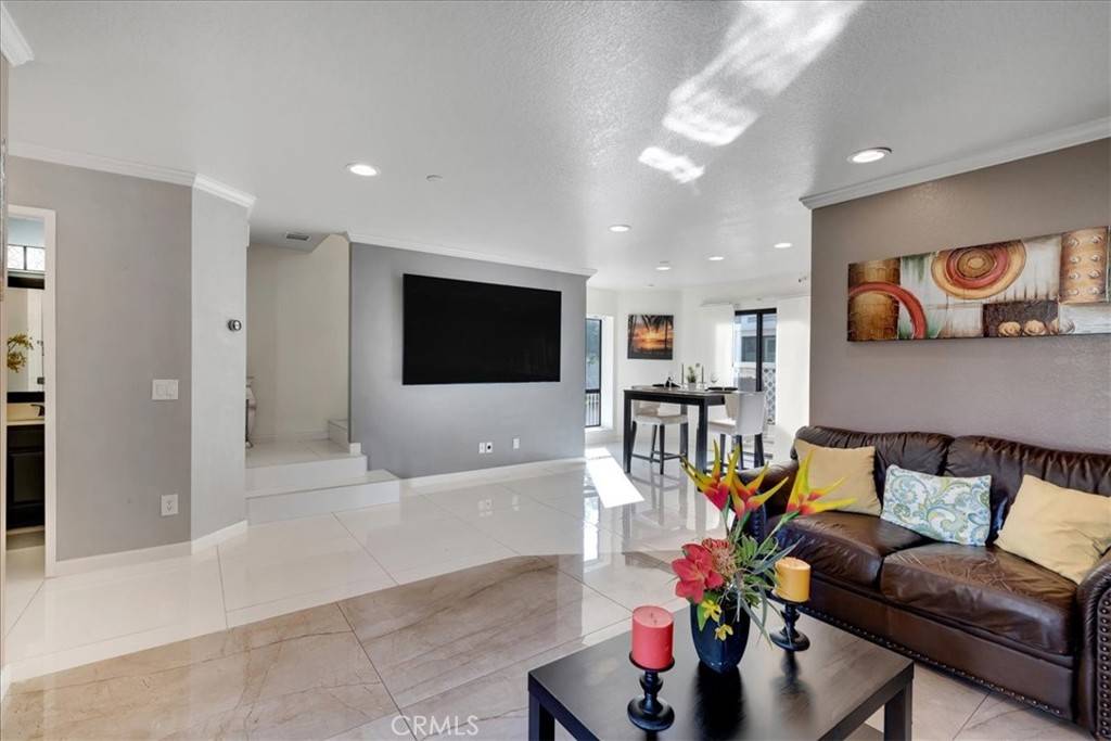Anaheim, CA 92805,146 S Seneca CIR #23