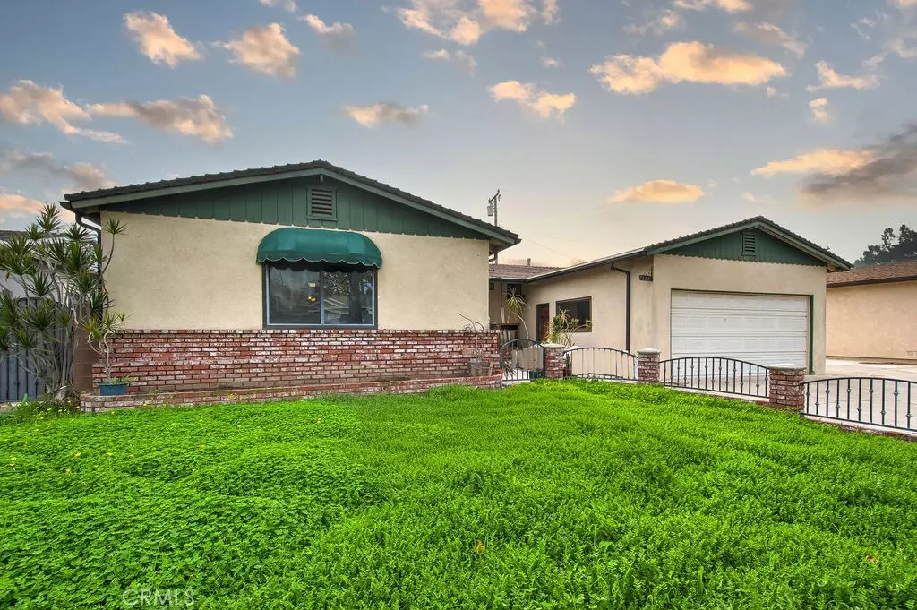 Fullerton, CA 92833,1624 W Maxzim AVE