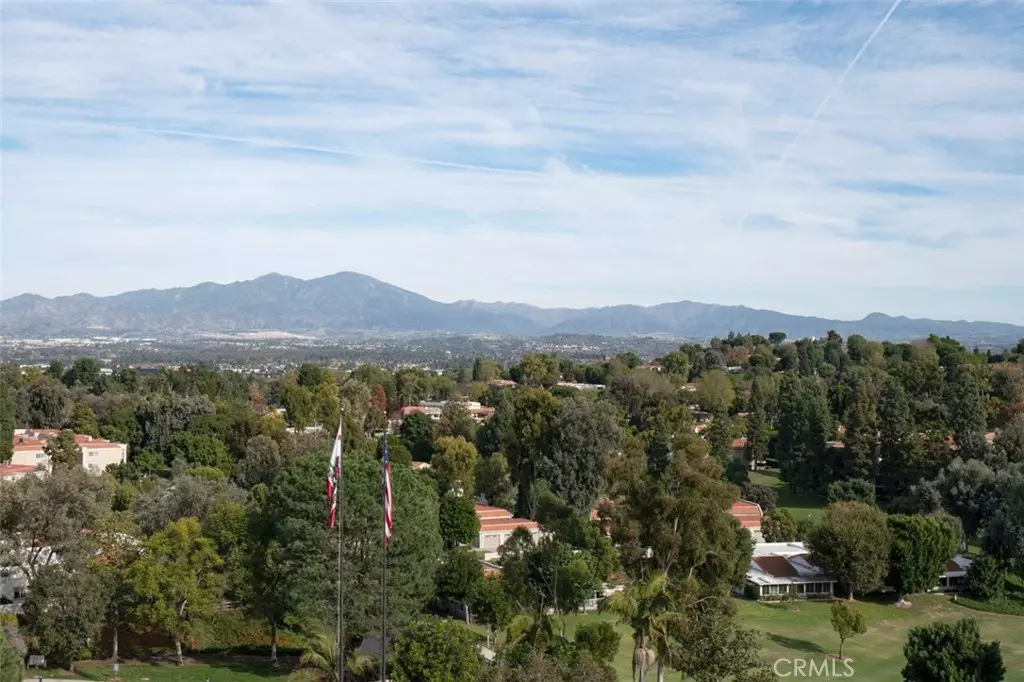 Laguna Woods, CA 92637,24055 Paseo del Lago #962