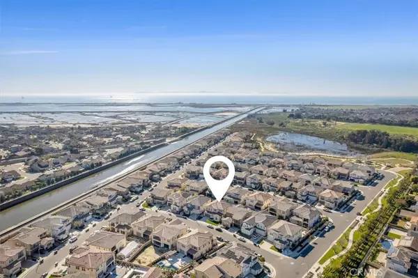 17311 Cobblestone LN,  Huntington Beach,  CA 92649