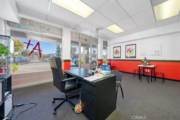 Lake Forest, CA 92630,24301 Muirland Blvd #F