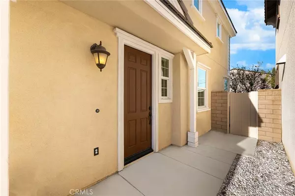 Fullerton, CA 92832,736 Tangelo WAY