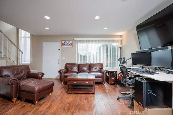 Huntington Beach, CA 92647,17687 Newland Street