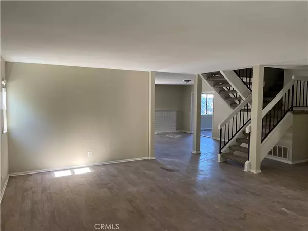 Newhall, CA 91321,24603 Little Oak LN