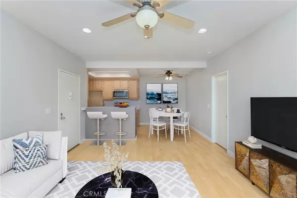 Lake Forest, CA 92630,20702 El Toro RD #325