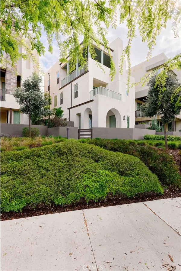 207 Stellar, Irvine, CA 92618