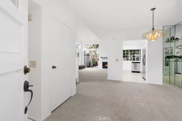 Tustin, CA 92782,2196 Evergreen DR