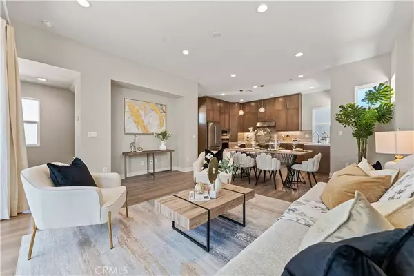 Irvine, CA 92618,358 Novel