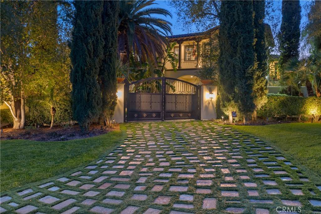 Yorba Linda, CA 92886,4265 Hidden Oaks DR