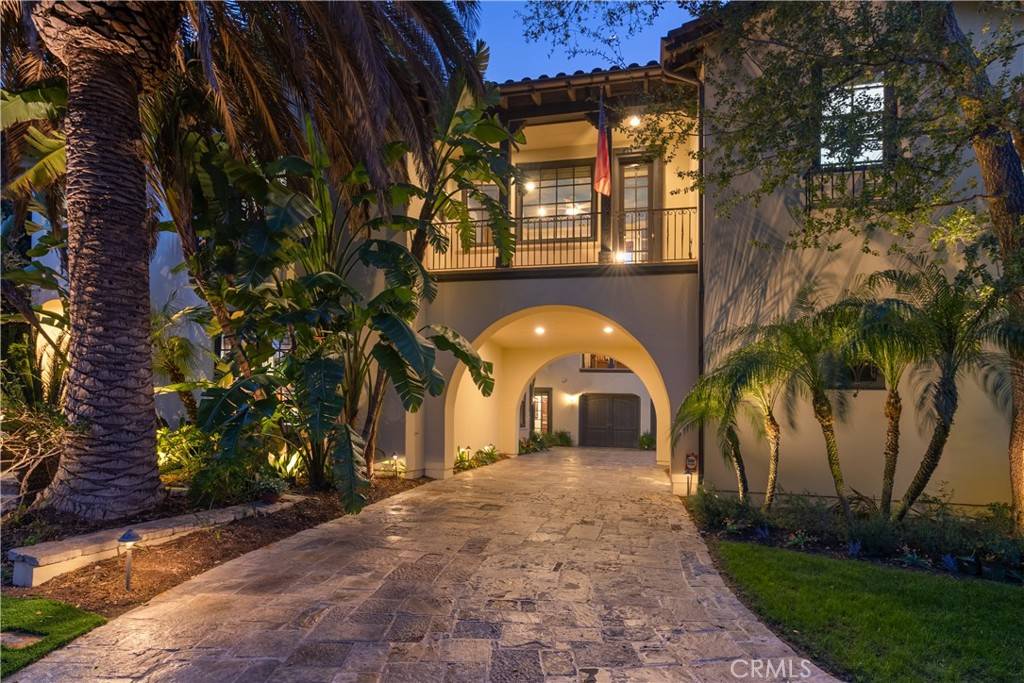 Yorba Linda, CA 92886,4265 Hidden Oaks DR