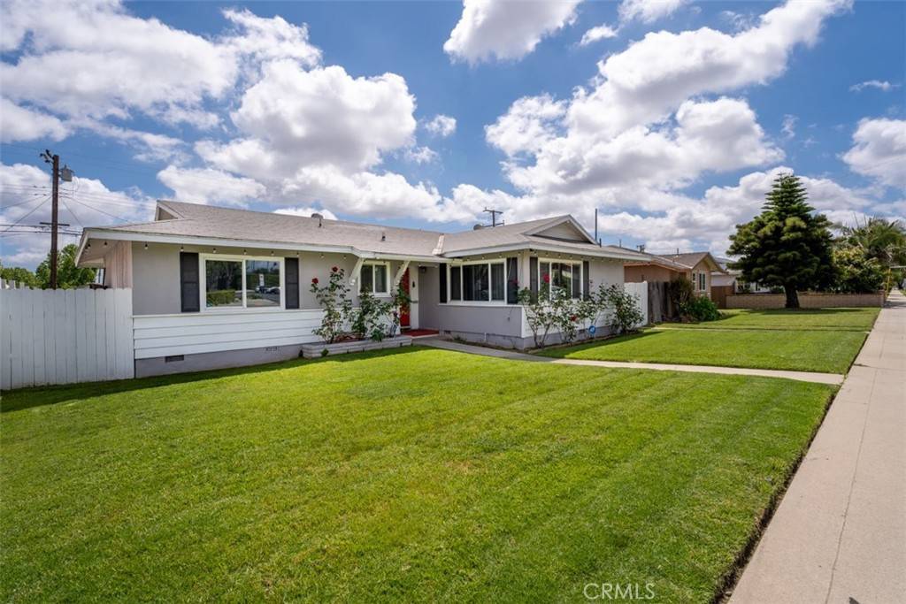 La Habra, CA 90631,2240 W La Habra Blvd