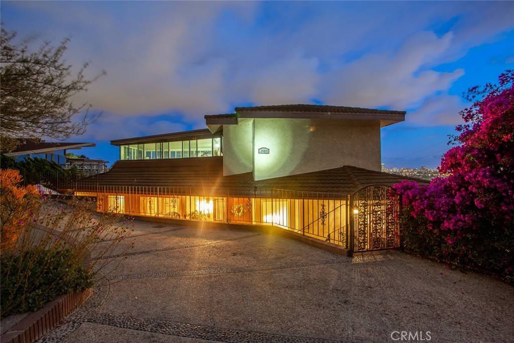 Signal Hill, CA 90755,2480 E 21st ST