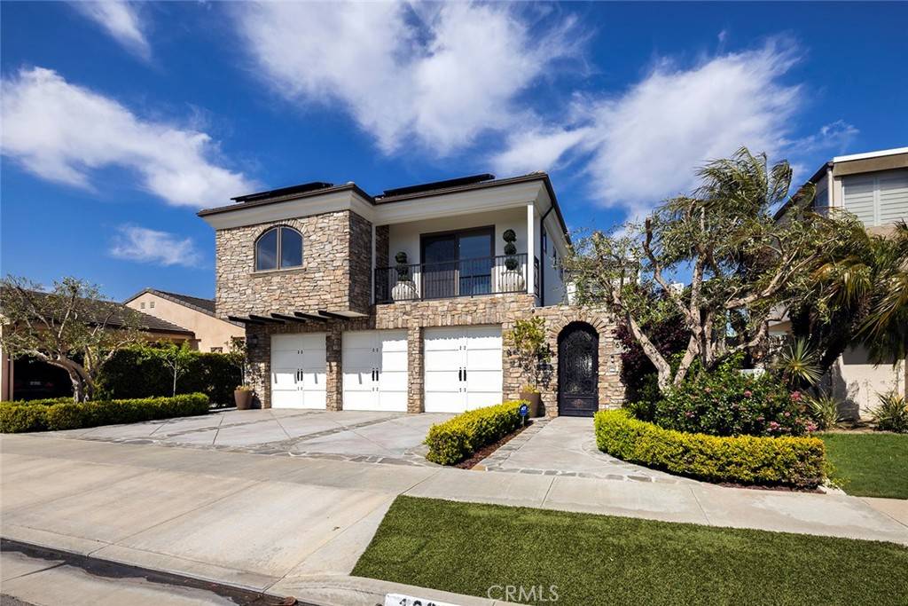 16972 Baruna LN, Huntington Beach, CA 92649