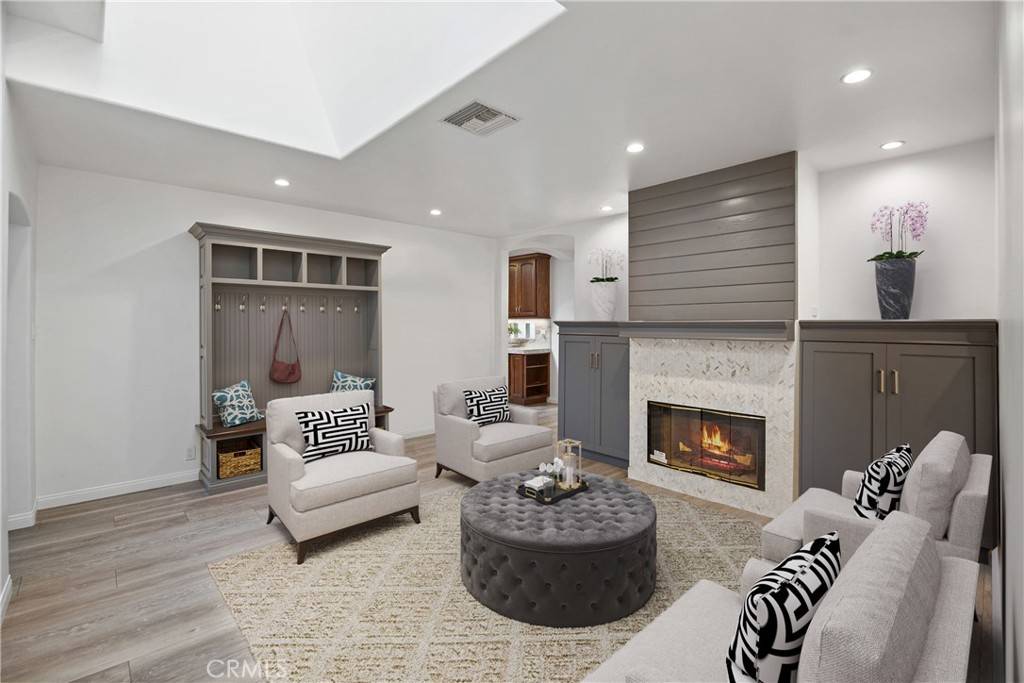 Lakewood, CA 90712,3719 Centralia ST