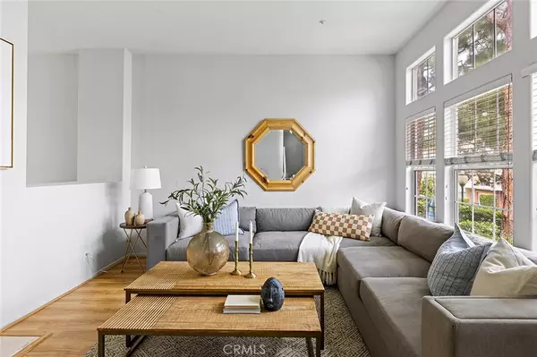 Irvine, CA 92606,6 Arese Aisle