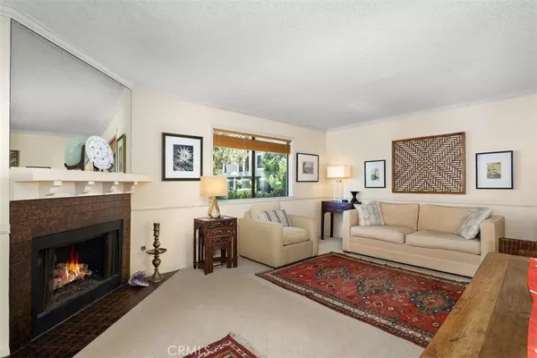 San Diego, CA 92108,5226 Caminito Apartado