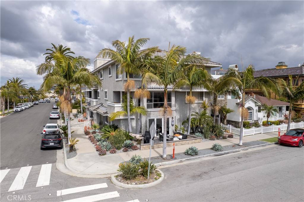 301 Ocean AVE, Seal Beach, CA 90740