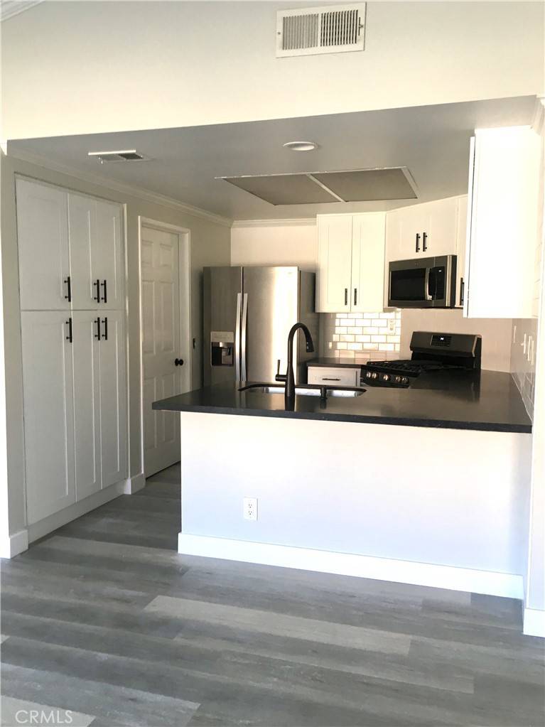 Rancho Santa Margarita, CA 92688,54 VISTA BARRANCA