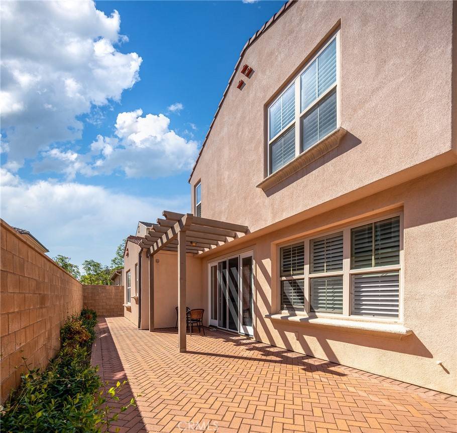 Irvine, CA 92620,52 Twin Gables