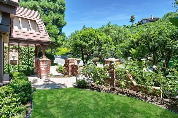 Anaheim Hills, CA 92807,5019 E Fairfield ST