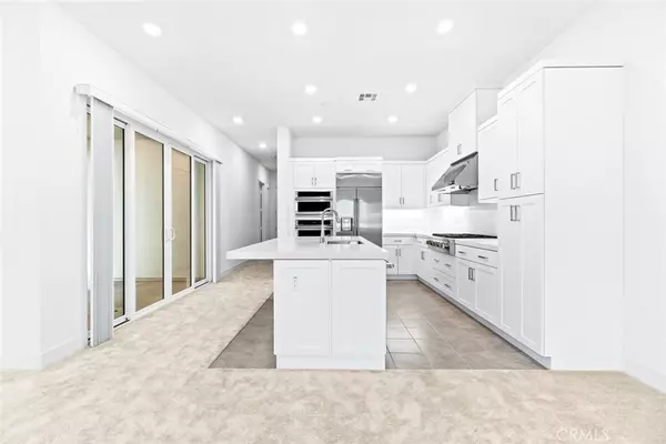 Irvine, CA 92618,374 baluster