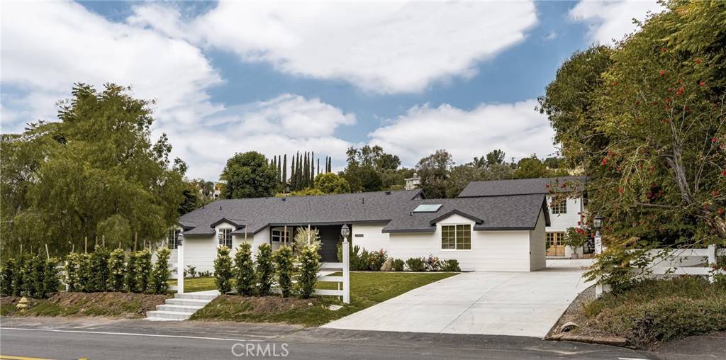 19231 Barrett LN, North Tustin, CA 92705