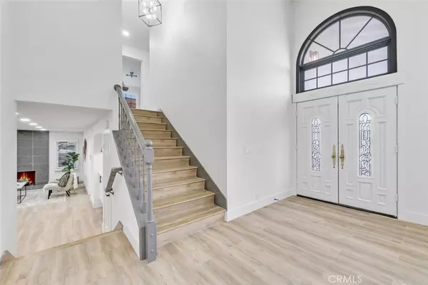 Orange, CA 92869,452 S Teri LN