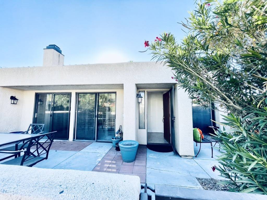 Palm Springs, CA 92262,200 E Racquet Club RD #22