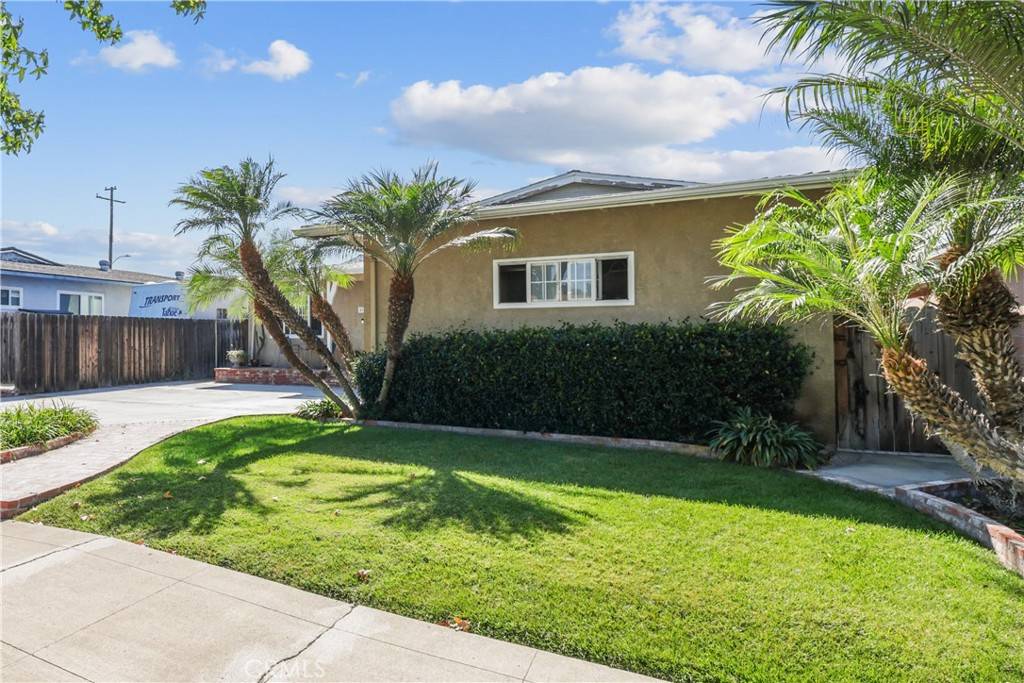 Orange, CA 92867,430 E Mayfair AVE