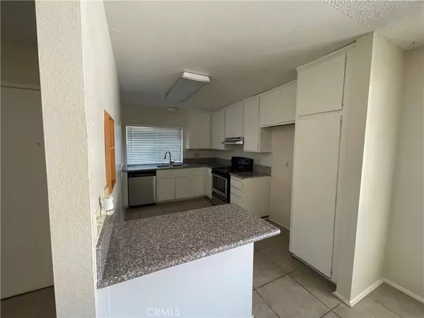 Anaheim, CA 92807,5496 E Willow Woods LN #B