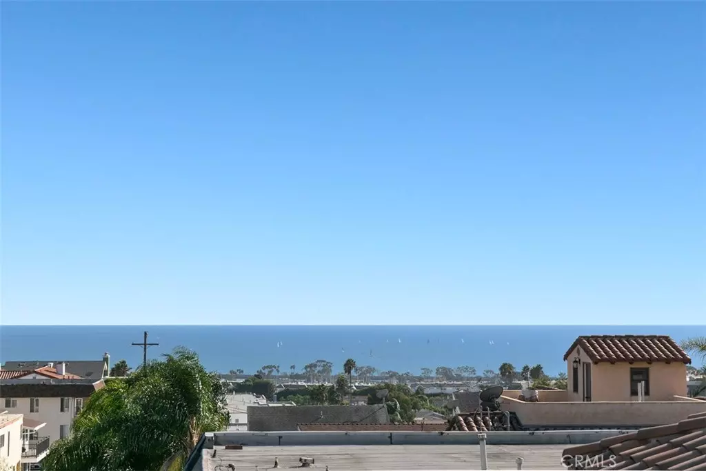 Dana Point, CA 92629,33772 Copper Lantern #C