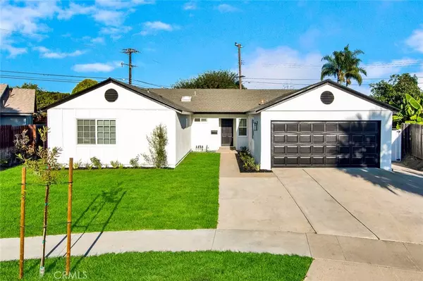 14582 Chalet LN, Huntington Beach, CA 92647